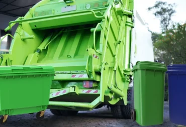 Commercial & Industrial Garbage Solutions in Qatar: Bins, Collection & Heavy-Duty Use